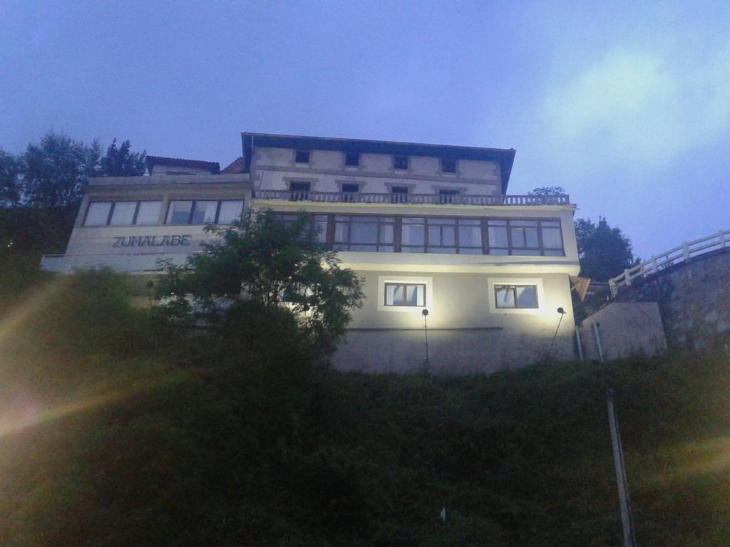 Hotel Zumalabe ムトリク エクステリア 写真